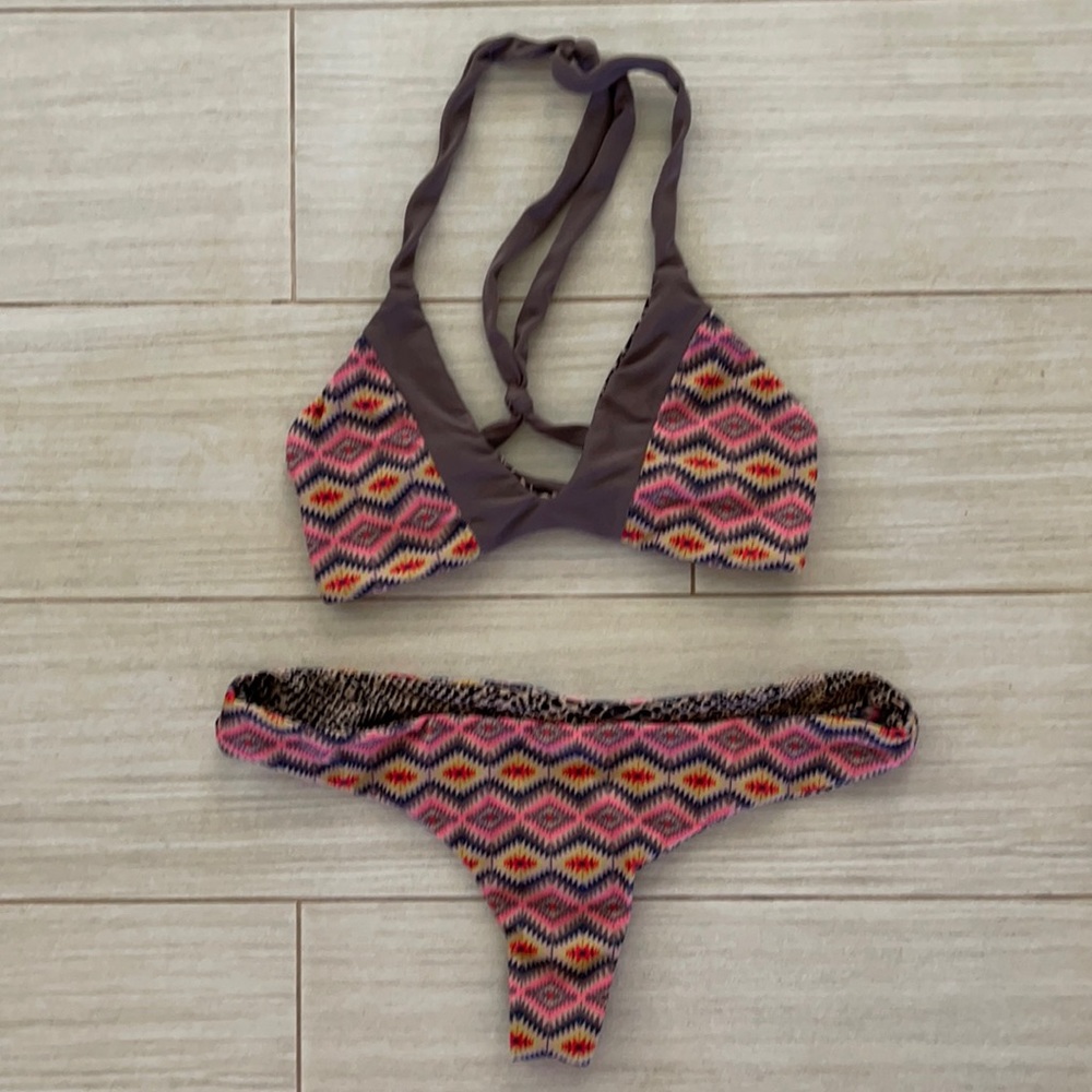 Açacia 2 piece Bikini Reversible.